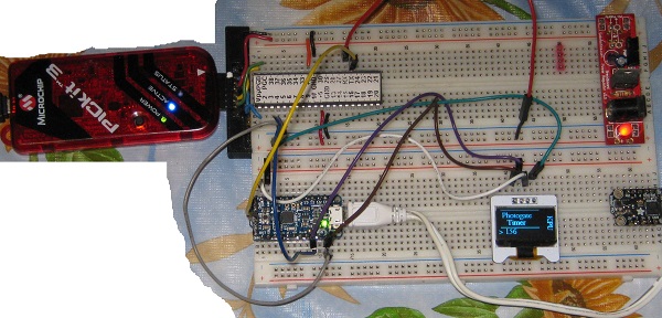 The Circuit with the PIC18F4525 and Display Terminal